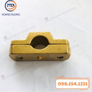 Kẹp cố định cáp thoát sét vào tường